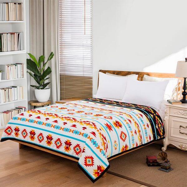 Silk Touch Reversible Blanket Queen in White and Gold Pattern