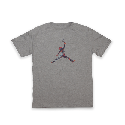 Gray t-shirt, perfect for casual wear and sports enthusiasts.